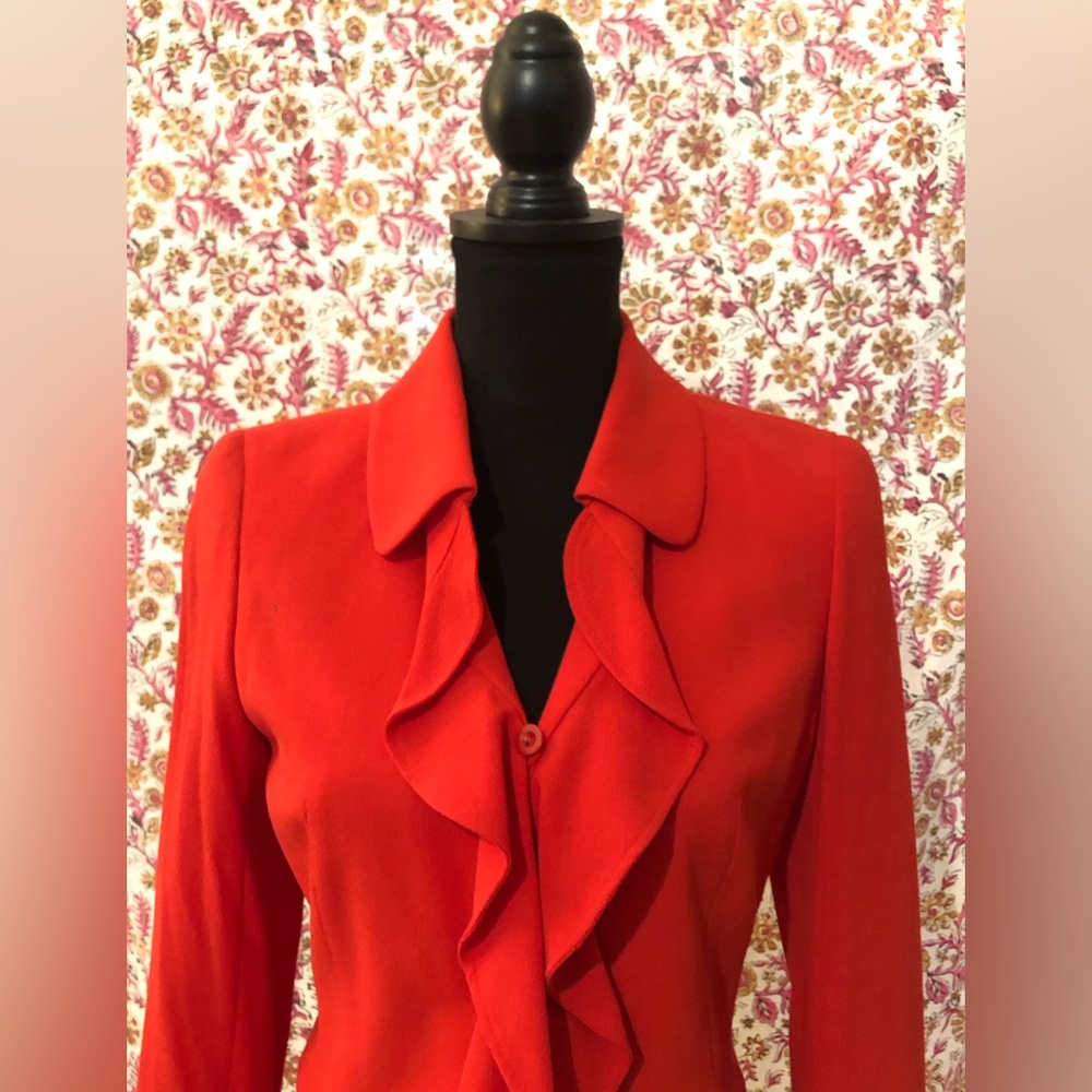 VTG Escada Red Ruffle Blazer, size 36 - Picture 2 of 6